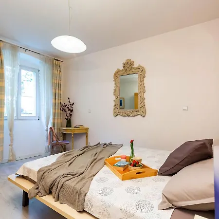 Anika Old Town Апартаменти Пореч