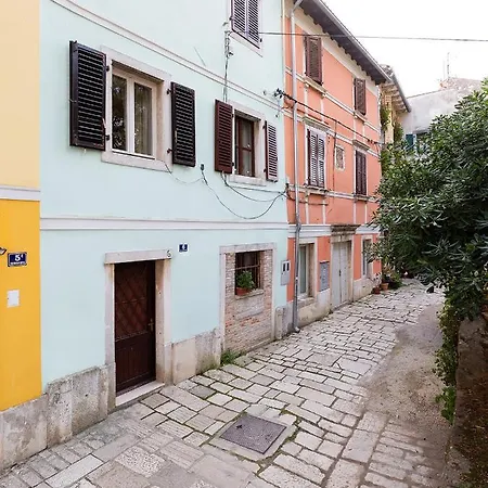 Anika Old Town Апартаменти *