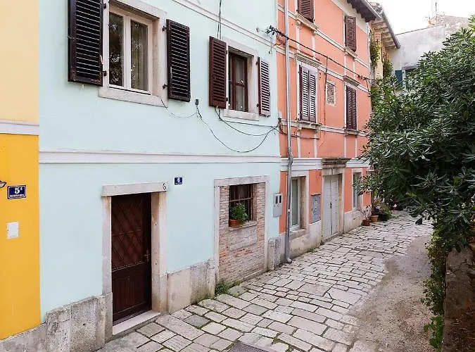 Anika Old Town Apartman *